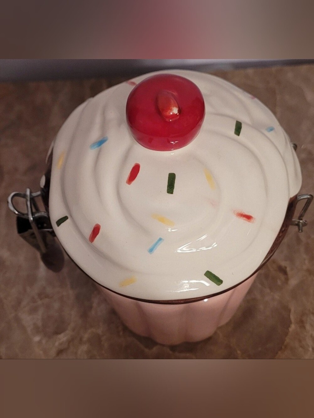 Vintage "Boston Warehouse" Ceramic Cupcake Canister Hinge Jar - Picture 2 of 15